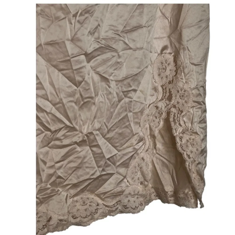 Vintage Vassarette‎ Slip